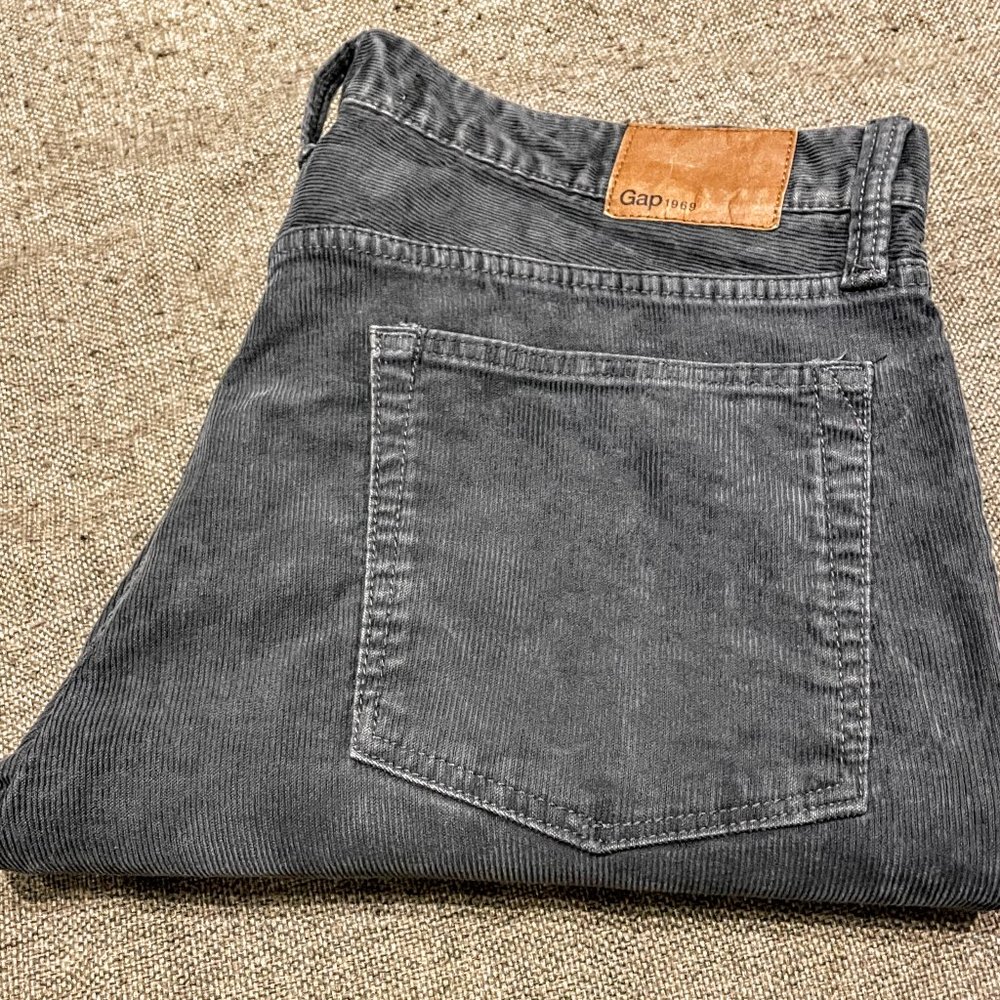 GAP Grey Slim Fit Corduroy Jean Pants 33 waist 30 length